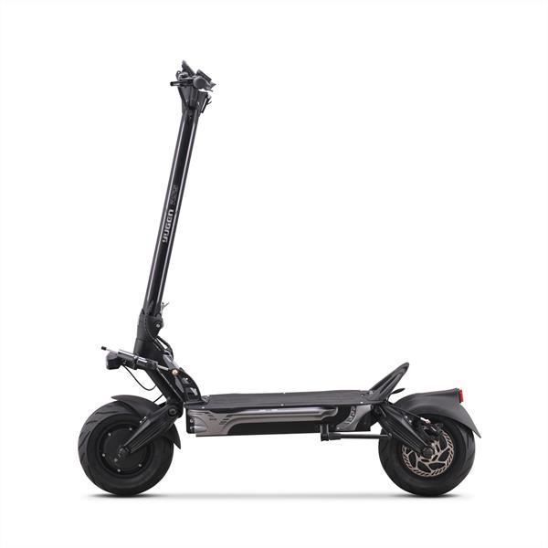 Yugen RS5 5600w 60v 30ah Li Twin Motor Super Size Electric Scooter 