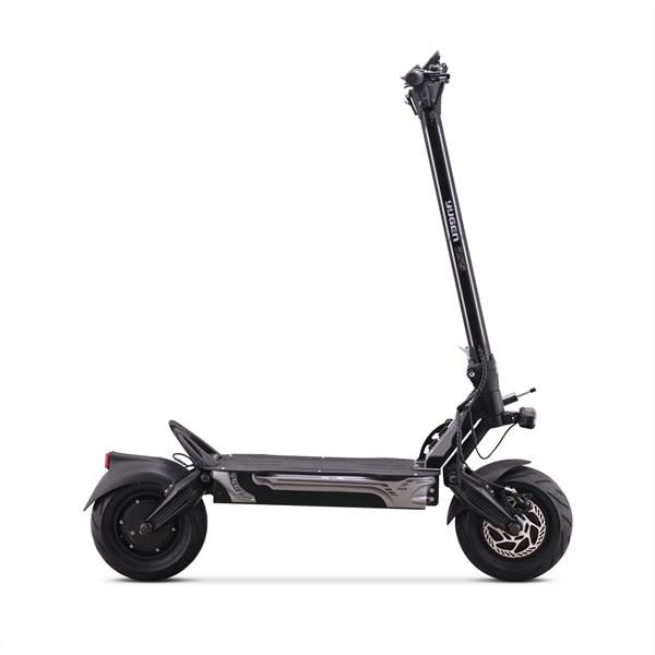 Yugen RS5 5600w 60v 30ah Li Twin Motor Super Size Electric Scooter 